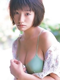 Asian cutie Kaori Manabe has her perfect petite body in a bikini