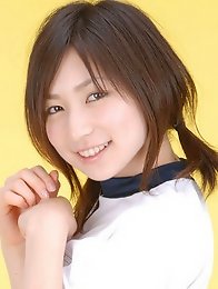 Busty gravure idol hottie in cute little gym shorts and a shirt