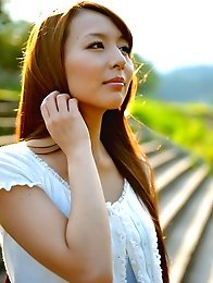 Beautiful and lovable Japanese av idol Jessica Kizaki shows her amazing body in the tropical islands