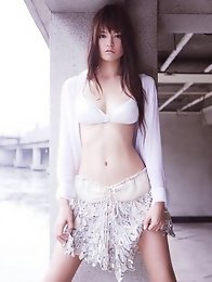Yuriko Shiratori Asian has amazing curves and shows them a lot