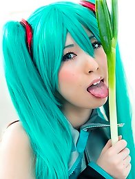 While other ero cosplayers only like to tease, Miku Oguri wants to bare all under her vocaloid costume.