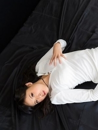 Hottie in white Natsuki Yokoyama teasing that cock with her feet and hands
