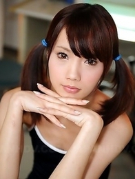 Sweet Ageha Kinoshita showing off