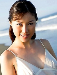 You are lucky to see boobs and legs of wild Akane Nagase