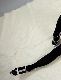 Horny babe in black Mizuho Shiina flaunting it while wearing sexy heels