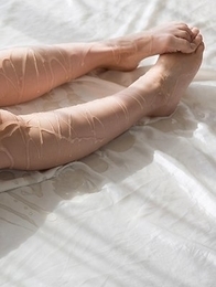 Two babes Kisaragi Juri and Shinosaki Kotomi are masturbating their muffs on cam