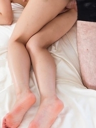 Nishino Ena lets this guy fuck her feet before sticking it inside of her pussy