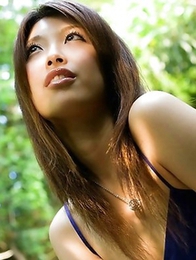 Reira Amane is able to make your lonely night unforgettable