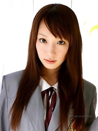 Hina Kurumi is posing like a perverted businesswoman