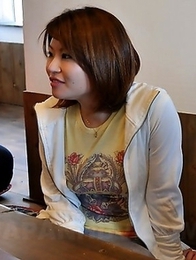 Porn queen Hinata Serina outdoors