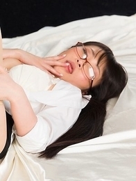 Perky booty babe Minami Sakaida shows off her ass and masturbates a lot