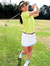 Sexy Erika Hiramatsu playing golf