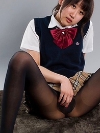 Karina Oshima wearing a pantyhose as she masturbates, she also gets thigh-fucked