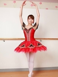 Ballerina Ririka Suzuki shows off