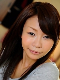 Meet sexy Japanese babe Yuri Aine