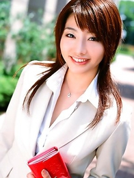 Kaori Manabe is a true fashion model no matter what wears