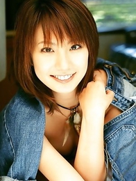 Azusa Yamamoto with lustful curves loves outdoor activities