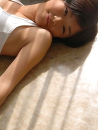 Noriko Kijima with huge knockers loves sun on her skin