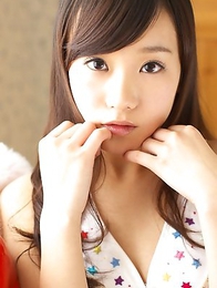 Cute babe Kana Yuuki motivates us for delight with innocent body