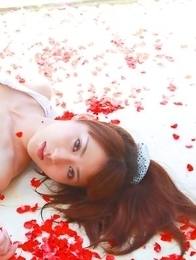 Saki Yamaguchi spoils leering body in water with petals